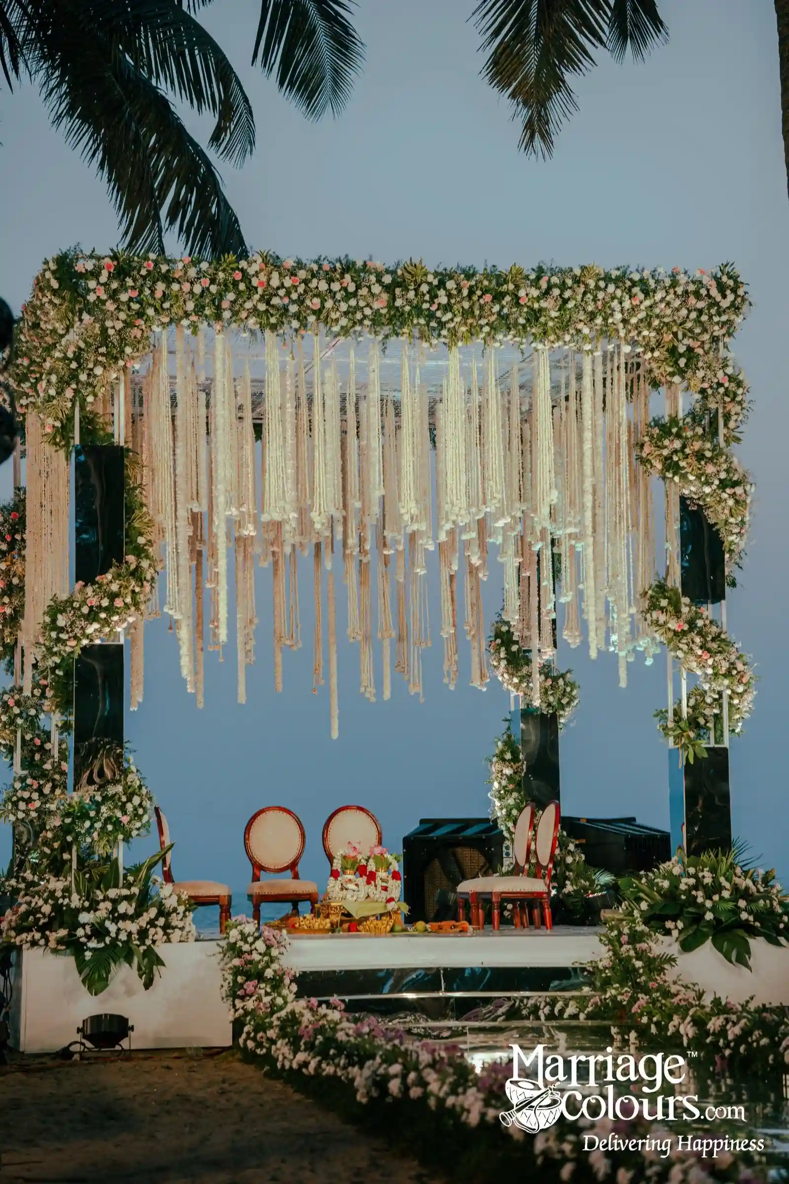 Acrylic Transparent Mandap Decoration